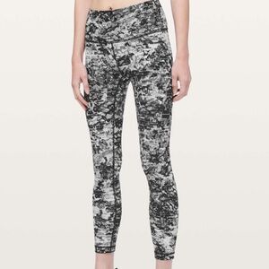 Lululemon Wunder Under High-Rise Tight 23" Size 6 Luxtreme Black White Print